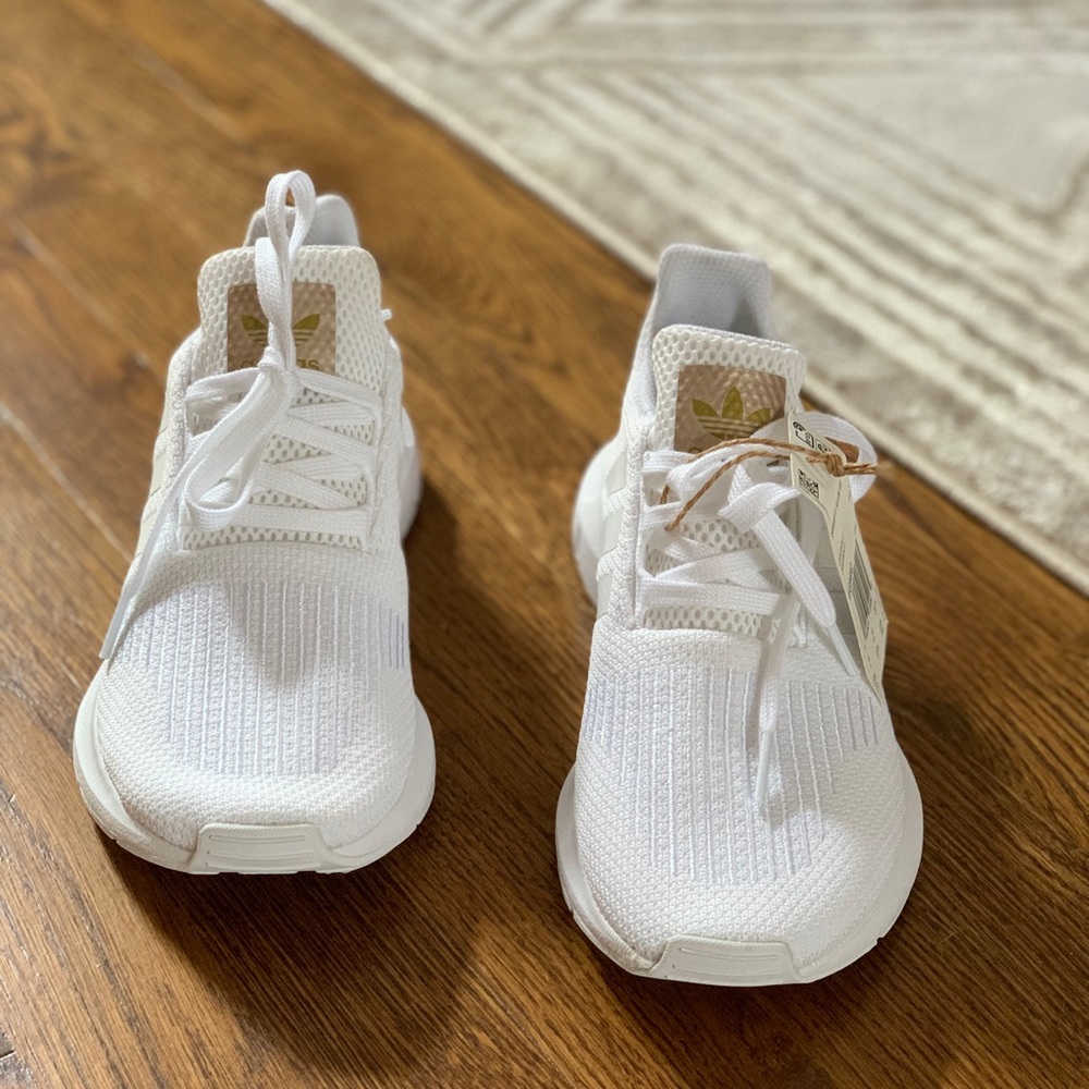 Adidas Swift Run